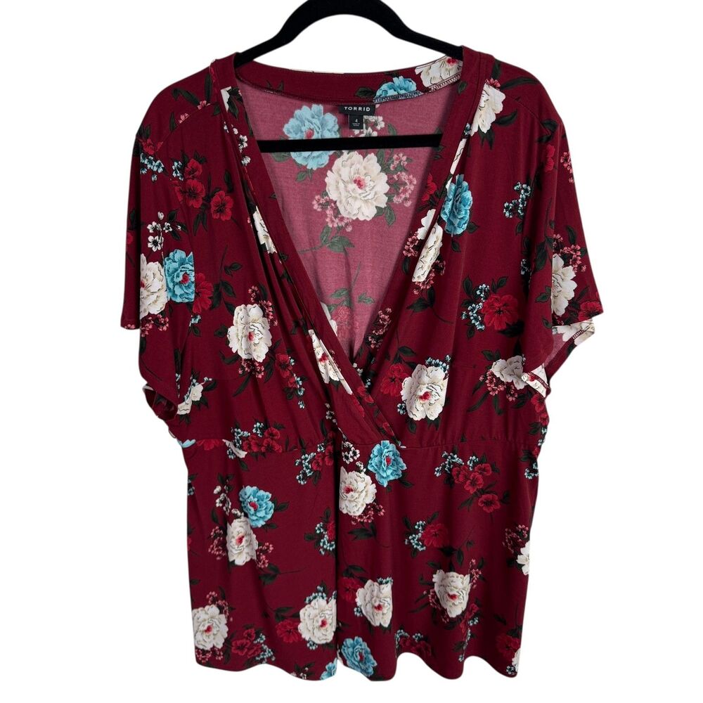 Torrid Women's Top Blouse Size 4/4X Burgundy Floral Print Short Sleeves V-Neck